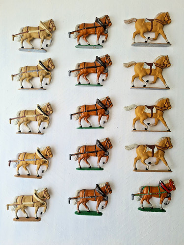 Alte zinnfiguren zugpferde - 15,